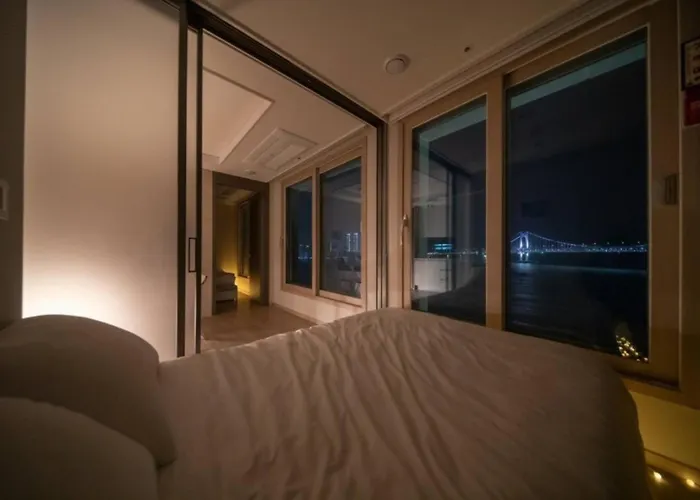 Busan#gwanganli#hot Place#healing 아파트 *